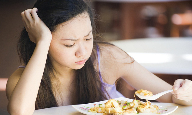 7 sai lầm trong khi ăn khiến đường tiêu hóa bị rối loạn, sinh bệnh: Có thể bạn cũng mắc!-5