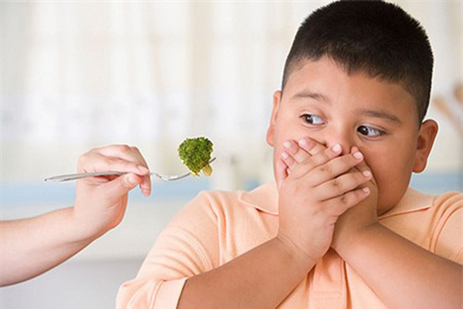 7 sai lầm trong khi ăn khiến đường tiêu hóa bị rối loạn, sinh bệnh: Có thể bạn cũng mắc!-3
