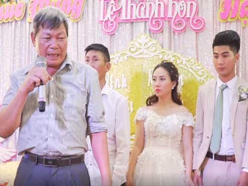 Cười nghiêng ngả với bài phát biểu của ông bác say mèm trong đám cưới