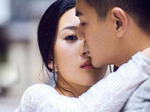 Vợ bầu tung chiêu độc khiến chồng run như cầy sấy chẳng dám ho he