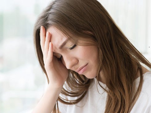 Bức ảnh người yêu cũ bỏ trong phong bì cưới đã khiến cuộc hôn nhân vừa bắt đầu của tôi đi vào ngõ cụt
