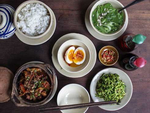 Bữa tối quyết định tuổi thọ: 5 sai lầm phổ biến khi ăn tối khiến sức khỏe bị