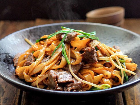 Muốn làm phở xào ngon hãy thử ngay cách này với 3 bước nhanh gọn