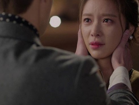Người yêu cũ muốn lấy tôi làm vợ 2 sau khi vợ anh qua đời, tôi có nên chấp nhận và chờ đợi không?