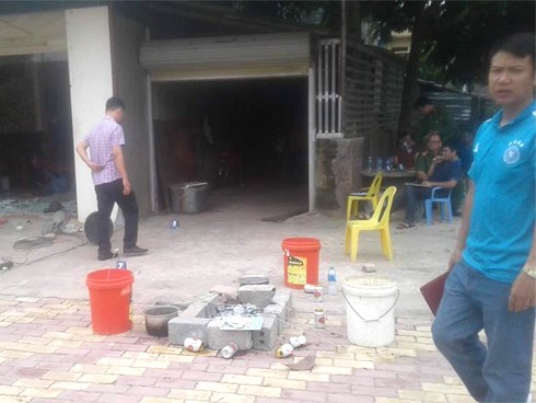Xả súng ở Hoà Bình: Gia chủ hãi hùng kể bị 40 kẻ cầm súng, dao truy sát