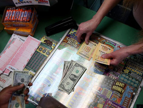 Bi thảm đời trúng độc đắc: Tiêu tán gia sản, vợ bỏ, con chết-3