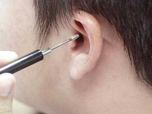 Hốt hoảng khi tai bỗng nhiên điếc chỉ vì một thứ đồ vật không ít người sử dụng mỗi đêm