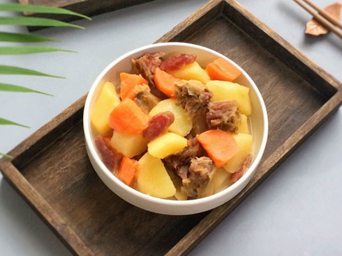 Thử thay thế nguyên liệu này trong món canh khoai tây đi, người Tàu họ nấu thế và được khen rất nhiều
