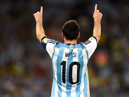 Messi và tuyển Argentina: Hay là treo mãi áo số 10?