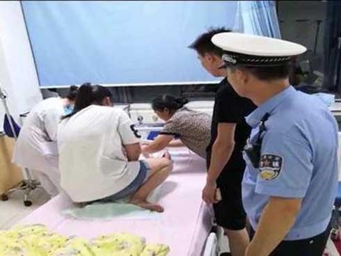 Có mùi lạ trong miệng, bé trai 13 tháng suýt mất mạng nếu mẹ không phát hiện kịp thời