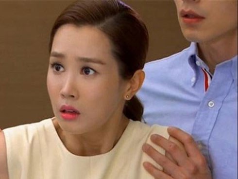 Nhục nhã khi bắt quả tang chồng lén lút làm điều tồi tệ trong chính phòng của bố vợ