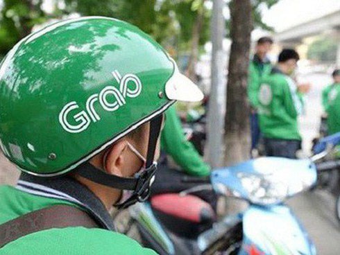 Câu nói của con dâu khiến tài xế Grab bike xót xa, quay lại nhìn bà cụ mình vừa chở từ viện