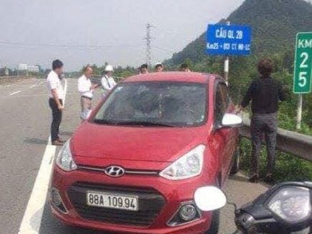 Nữ tài xế bị phạt 7 triệu vì chạy ngược chiều trên cao tốc Hà Nội - Lào Cai