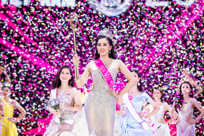 Tân Hoa Hậu Việt Nam Trần Tiểu Vy gây cười bởi bài trả lời phỏng vấn ngắn nhất lịch sử trong họp báo-2