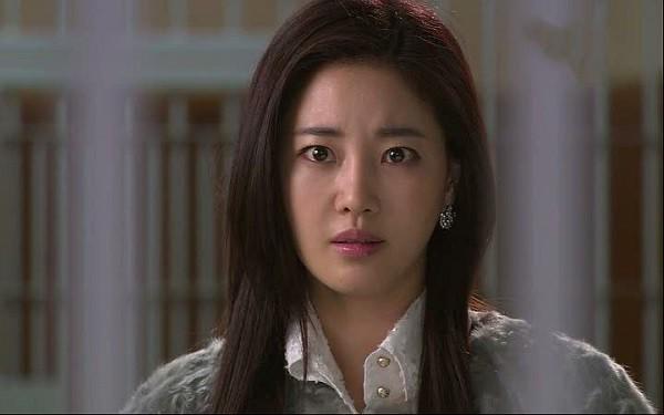 Lấy bừa anh bán rau vì có bầu bị đá, đêm tân hôn chết lặng sau câu nói của chồng-1