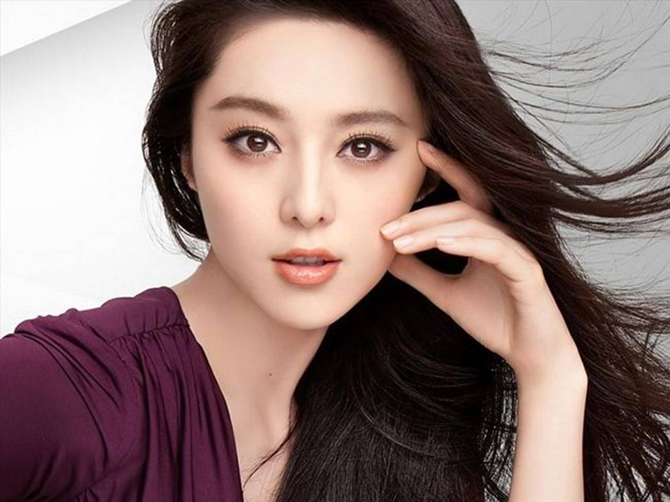 Trước khi bị phạt vì trốn thuế, chúng ta có một tượng đài nhan sắc mang tên Phạm Băng Băng-12