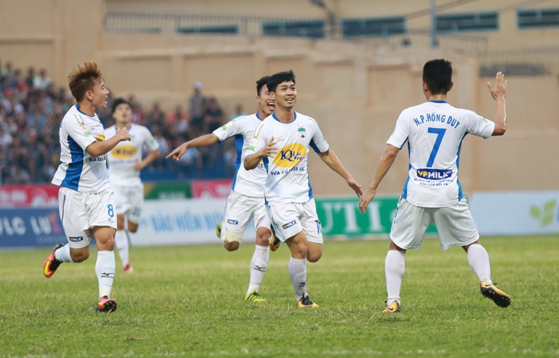 Công Phượng lập cú đúp, không ngăn được trận thua đậm của HAGL-1