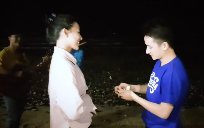 Chân dung cô gái Khánh Hoà vừa được Phan Mạnh Quỳnh cầu hôn trên biển-1