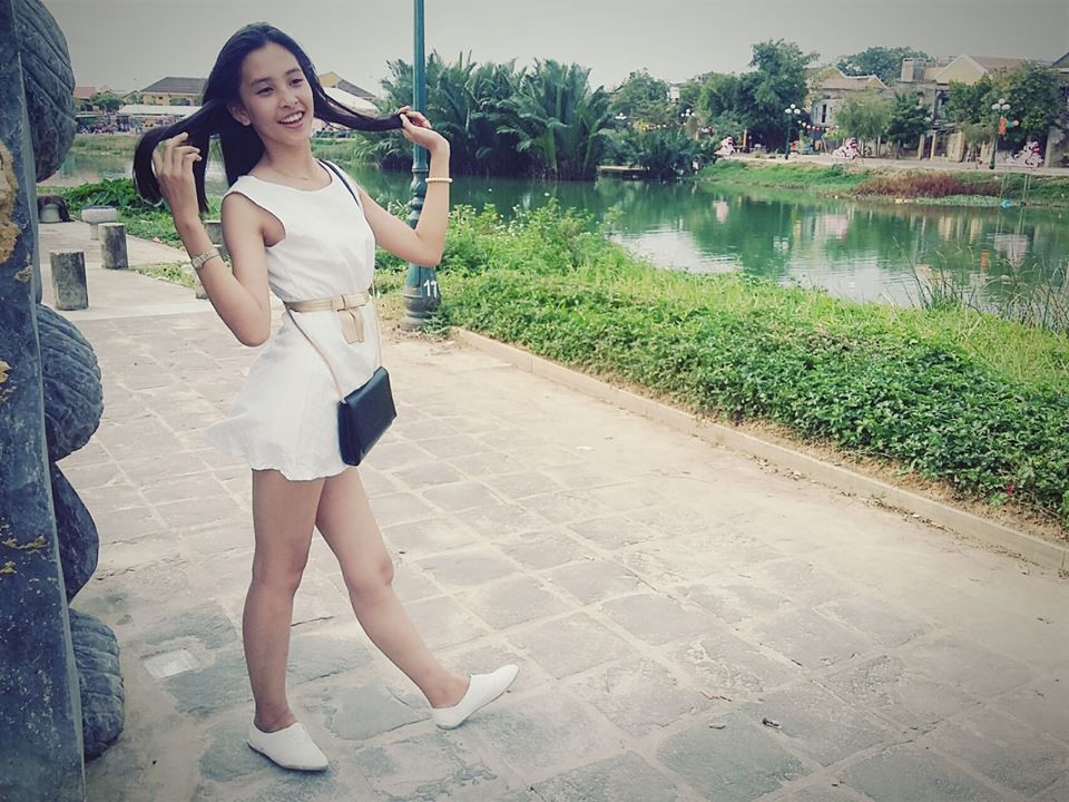 Loạt ảnh ngố tàu, đáng yêu ngày bé của Hoa hậu Việt Nam 2018-4