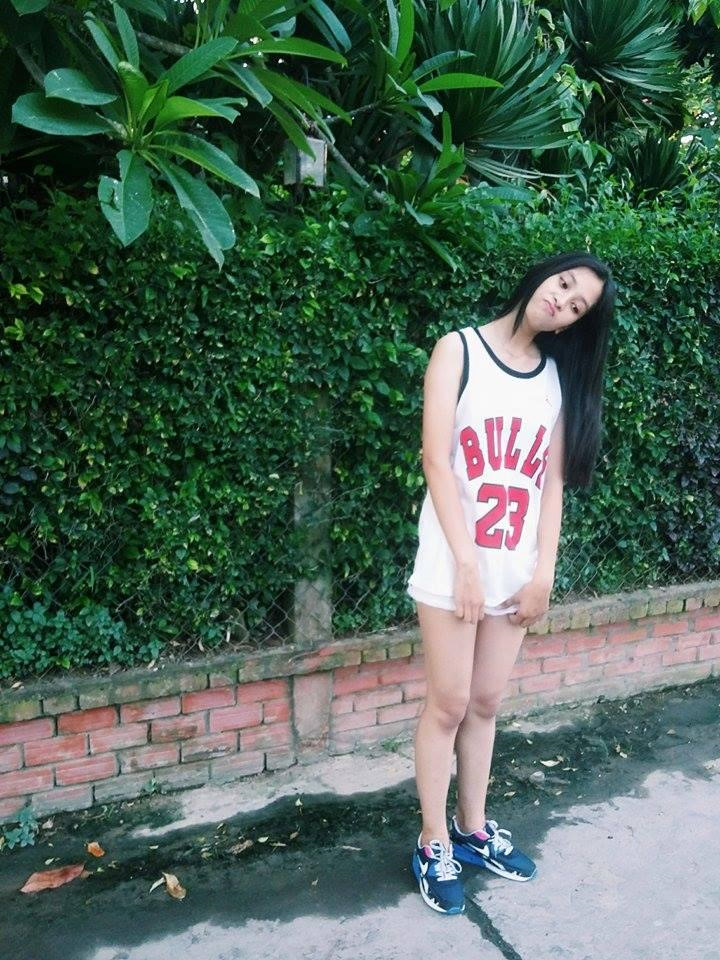 Loạt ảnh ngố tàu, đáng yêu ngày bé của Hoa hậu Việt Nam 2018-10