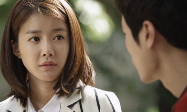 Chiêu trò ngoại tình tinh vi đến không tưởng của chồng đã bị vợ phát giác nhờ một chiếc áo-1