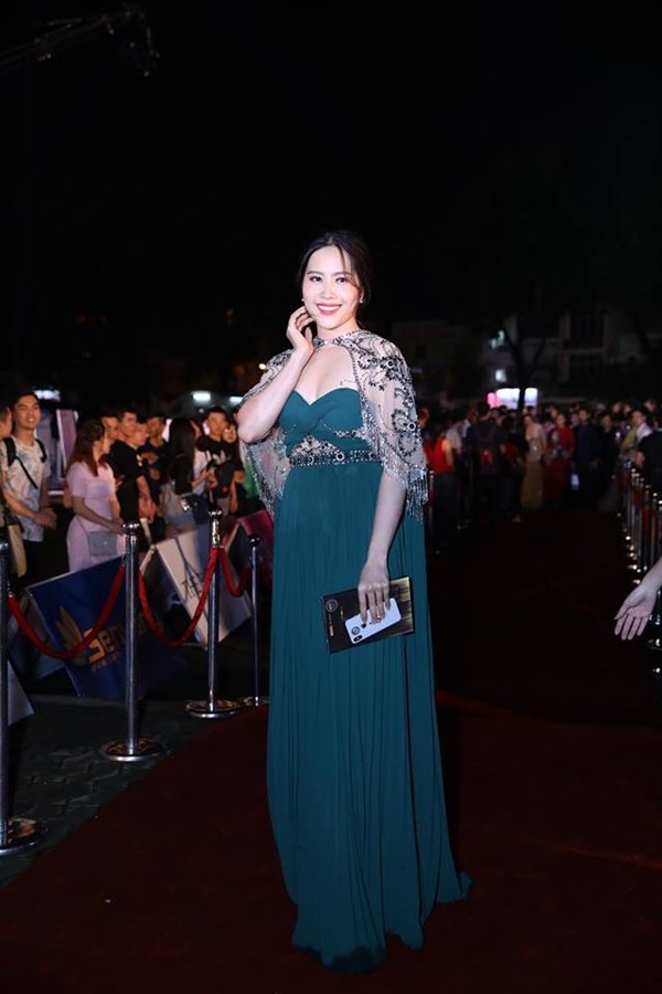 Mỹ nhân Việt đọ sắc trên thảm đỏ chung kết Hoa hậu Việt Nam 2018-8
