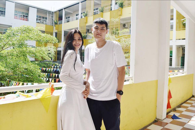 Mẹ là chủ spa có tiếng nhưng Tân Hoa hậu Việt Nam lại chỉ học ở một trường cấp 3 bình dân tại TP.HCM-3