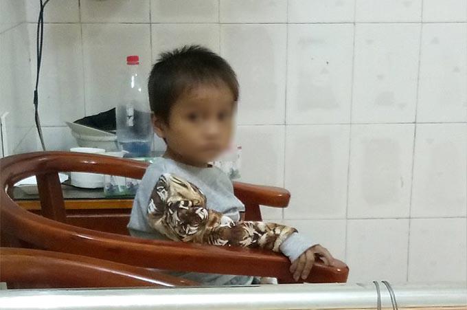 Không còn ngủ ngoài đường, cậu bé Hà Giang khóc nhớ mẹ-1