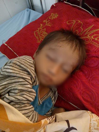 Không còn ngủ ngoài đường, cậu bé Hà Giang khóc nhớ mẹ-2