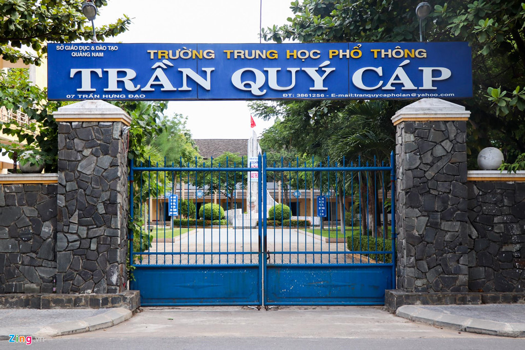 Hiệu trưởng: Hoa hậu Tiểu Vy học trung bình khá nhưng chăm ngoan-2