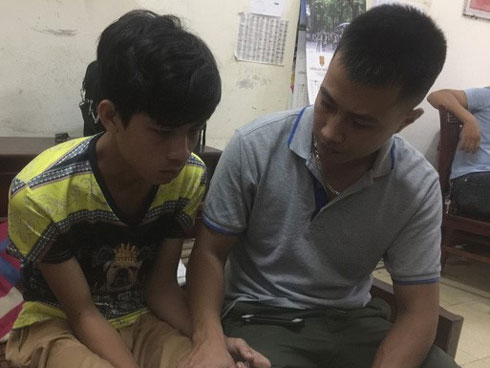 Bệnh nhân, tiểu thương thất thần trước vụ cháy dữ dội gần Bệnh viện Nhi Trung ương-13