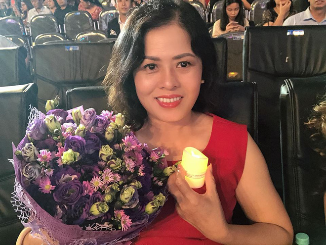 Dung nhan trẻ đẹp của mẹ ruột Á hậu Bùi Phương Nga-4