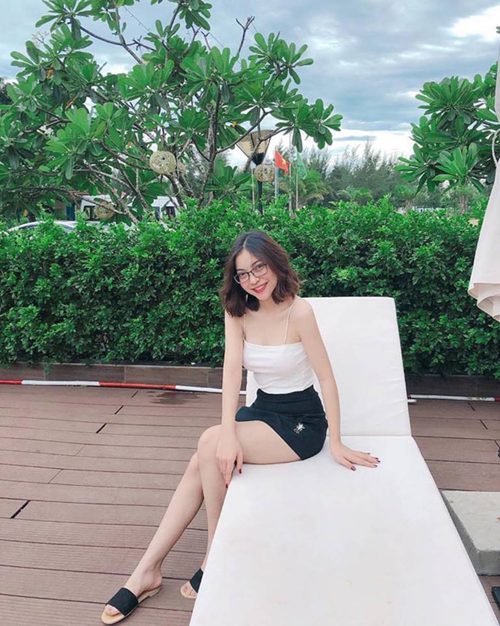 Bạn gái cầu thủ U23 bị ném đá vì ứng xử thiếu chuyên nghiệp-4