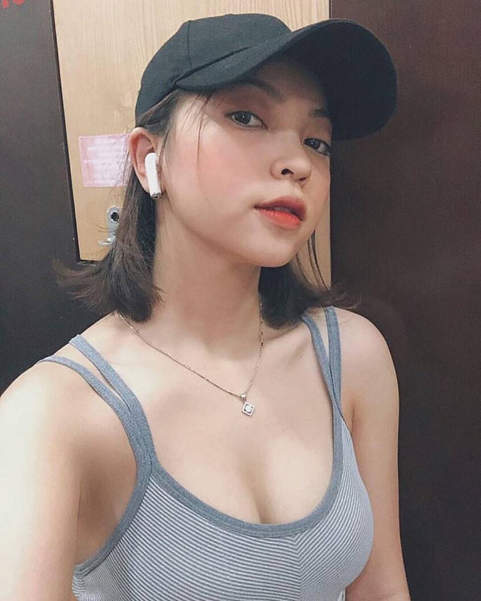 Bạn gái cầu thủ U23 bị ném đá vì ứng xử thiếu chuyên nghiệp-5