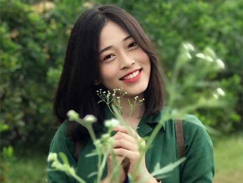 Á hậu 1 Bùi Phương Nga: 'Ế suốt 19 năm, từng bán bóng bay ở hồ Gươm'