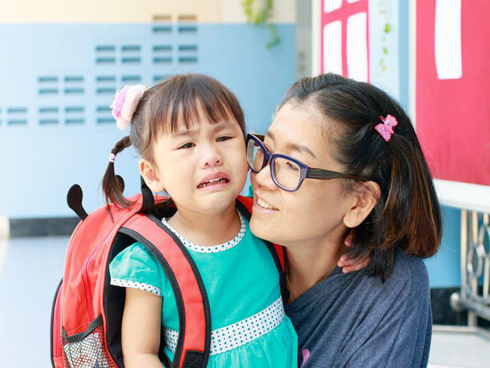 Bé 3 tuổi ăn vạ, mẹ ra tay xử lý, 1 tiếng sau im bặt và cách dạy con khiến phụ huynh tán thành-4