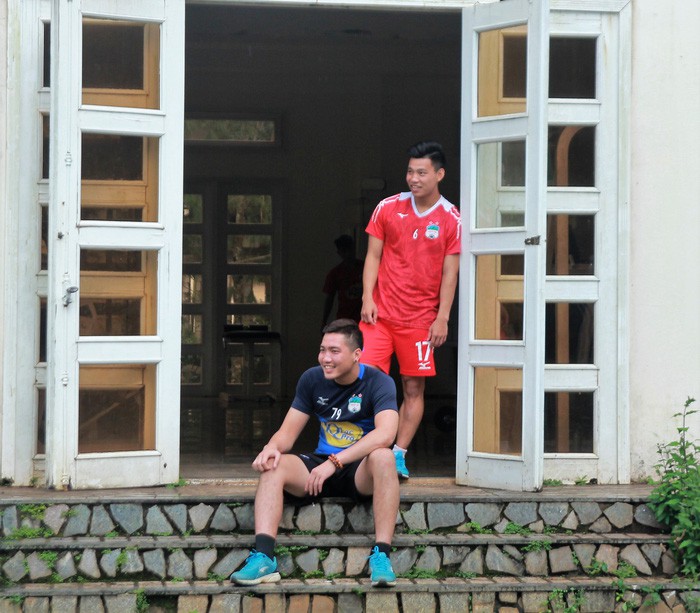 Văn Thanh đau nhẹ, Văn Toàn miệt mài tập sút penalty trước trận gặp Hà Nội-4