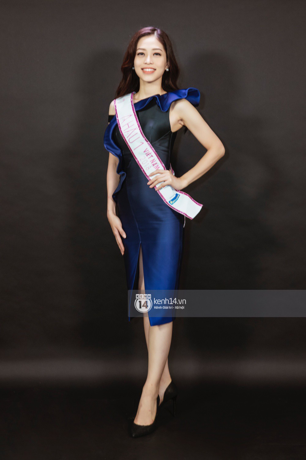 Ngắm cận vẻ đẹp của Top 3 Hoa hậu Việt Nam 2018: Mỹ nhân 2000 được khen sắc sảo, 2 nàng Á mười phân vẹn mười-8