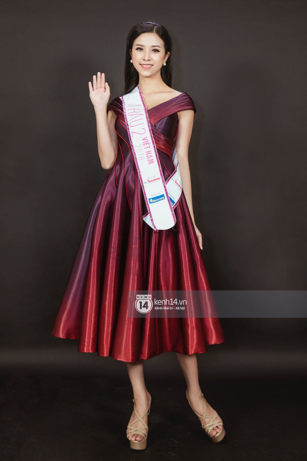 Ngắm cận vẻ đẹp của Top 3 Hoa hậu Việt Nam 2018: Mỹ nhân 2000 được khen sắc sảo, 2 nàng Á mười phân vẹn mười-12