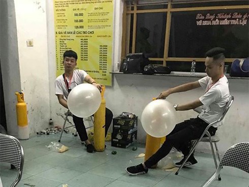 Vụ 7 người chết ở Tây Hồ: Bóng cười bán tại đêm nhạc hội
