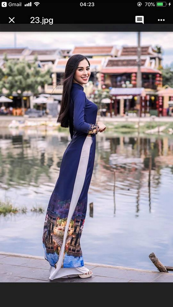Trọn vẹn vẻ đẹp mộc mạc của Hoa hậu Trần Tiểu Vy trong bộ ảnh áo dài chụp tại Hội An-6
