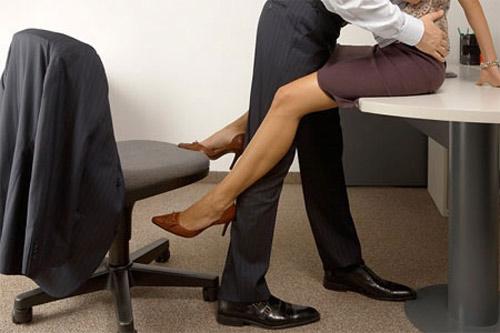 U50 và những chiêu độc ngụy trang” để ngoại tình nơi công sở-1