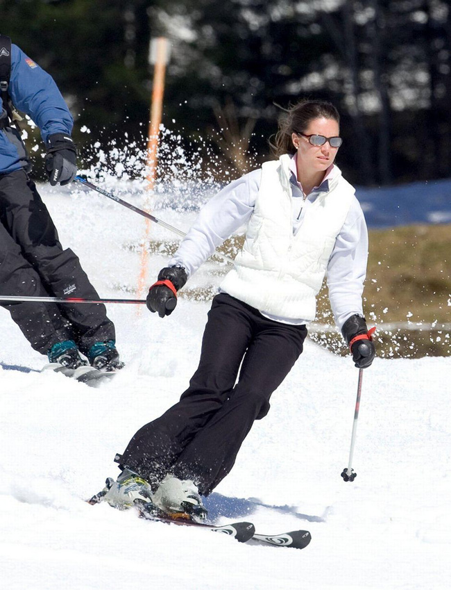 Người hâm mộ sục sôi trước một loạt ảnh quá khứ được khai quật mà Công nương Kate không bao giờ muốn nhìn lại-8