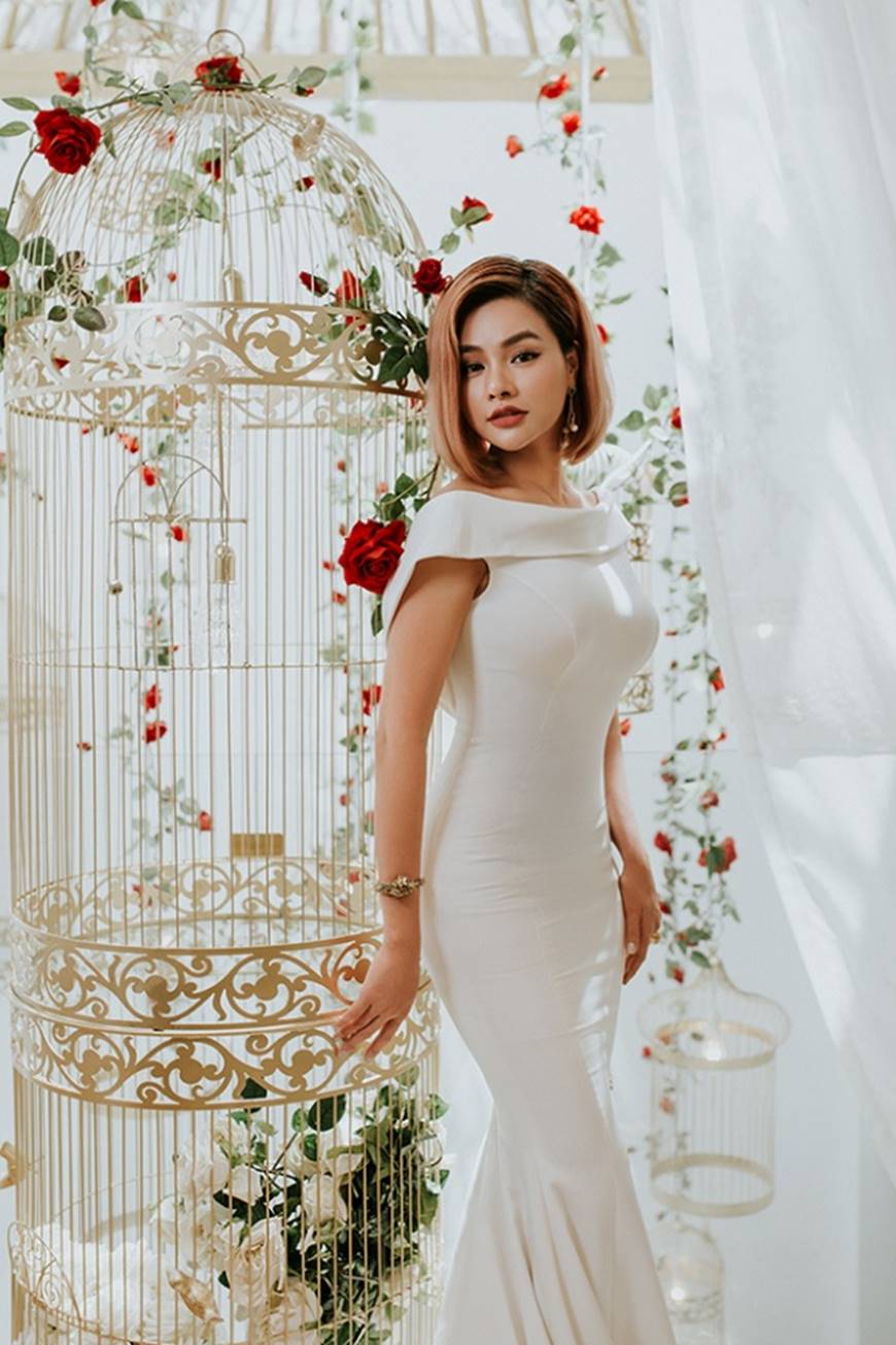 Trầm trồ trước sắc vóc gợi cảm của gái một con Vũ Thu Phương-2