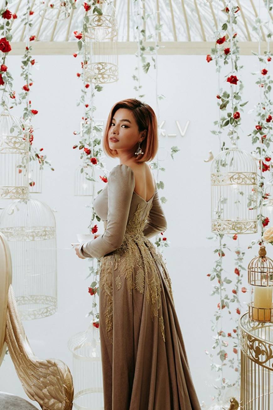 Trầm trồ trước sắc vóc gợi cảm của gái một con Vũ Thu Phương-8