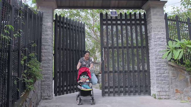 Gạo nếp gạo tẻ có tin động trời: Hân Hoa hậu phát điên vì mất con, bị bố ruột tát đến ngã xuống ghế-1