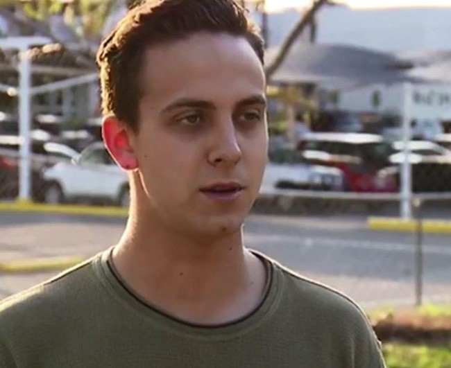 Trái cây Úc điêu đứng, người tiêu dùng hoang mang khi phát hiện một loạt các mặt hàng dâu tây, táo và chuối chứa kim khâu bên trong-1