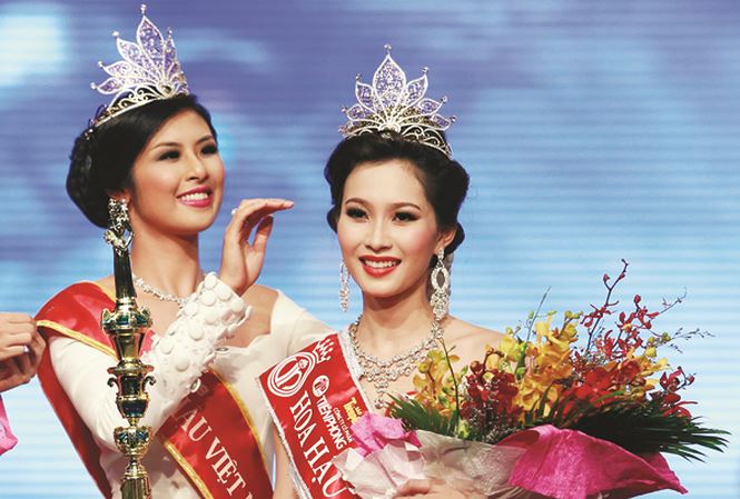 Khi trút bỏ lớp son phấn hỗ trợ, Hoa hậu Việt Nam nào sở hữu mặt mộc đáng ngưỡng mộ nhất?-13