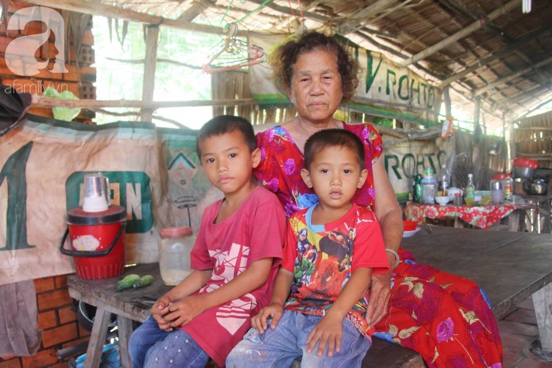 Mẹ bỏ đi lấy chồng, hai đứa trẻ 4 và 7 tuổi không được đi học, phải vào viện chăm cha bệnh tật-1