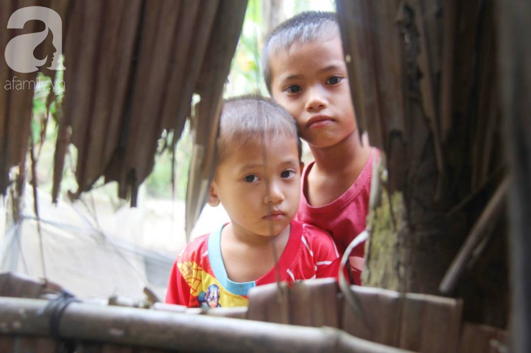 Mẹ bỏ đi lấy chồng, hai đứa trẻ 4 và 7 tuổi không được đi học, phải vào viện chăm cha bệnh tật-2